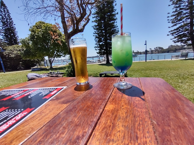 72 Bryan Jordan Dr, Callemondah QLD 4680