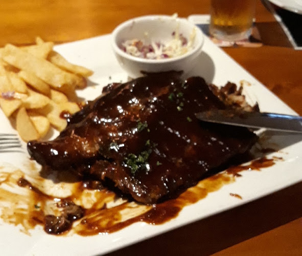 Comentarii opinii despre RQ'S Tavern