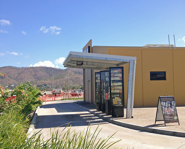 Zarraffa's Coffee Fairfield (Townsville) - Hospitality and gastronomy