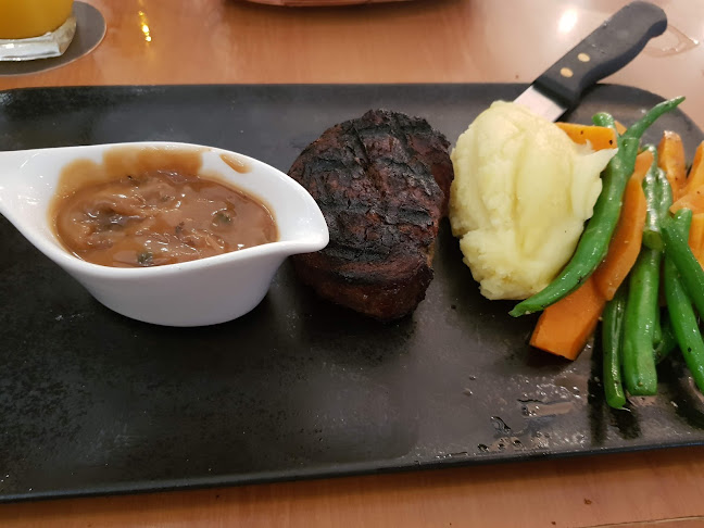 Comentarii opinii despre Runaway Bay Tavern