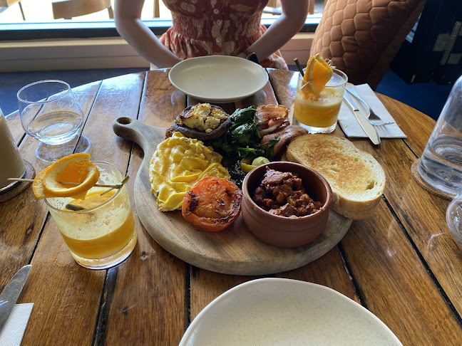 1 Pyne St, Edge Hill QLD 4870