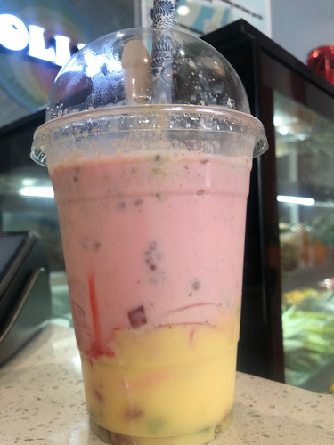 Rollys Tarneit - Hospitality and gastronomy