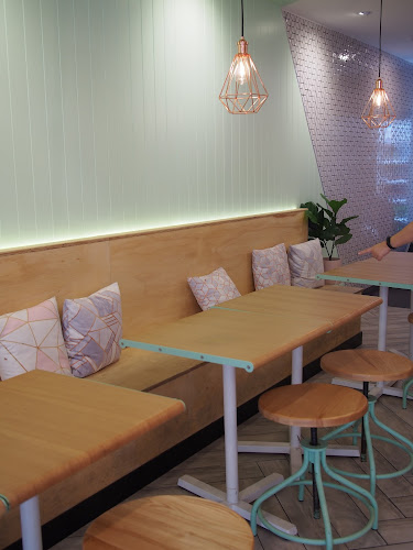 Little Sweet Cafe GC - Surfers Paradise