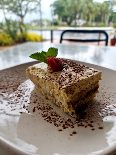 99 Esplanade, Cairns City QLD 4870