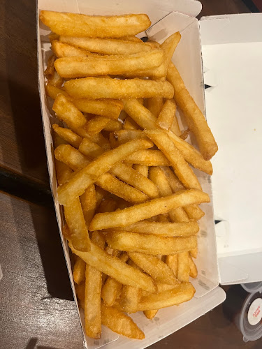 Shop 3/300 West St, Kearneys Spring QLD 4350