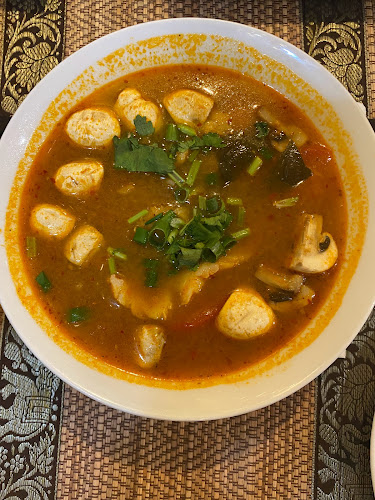 Muang Thong - Golden City Thai Restaurant - Hospitality and gastronomy