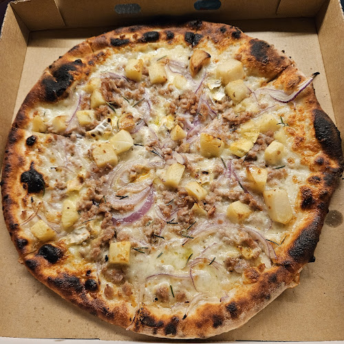 1A/2375 Gold Coast Hwy, Mermaid Beach QLD 4218