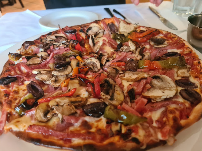 Comentarii opinii despre La Trattoria Restaurant & Pizza Bar