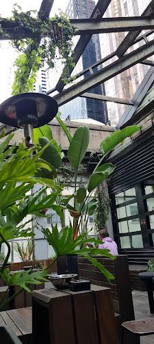 Comentarii opinii despre Workshop Bar