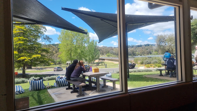 Lakeside Kiosk & Cafe