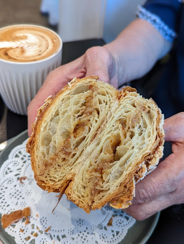 Comentarii opinii despre Lode Pies & Pastries Surry Hills