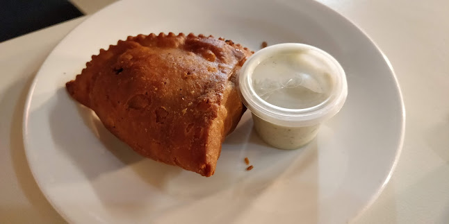 Opinii despre Lakshmi Indian Takeaway and Kebabs în Belmont - Hospitality and gastronomy