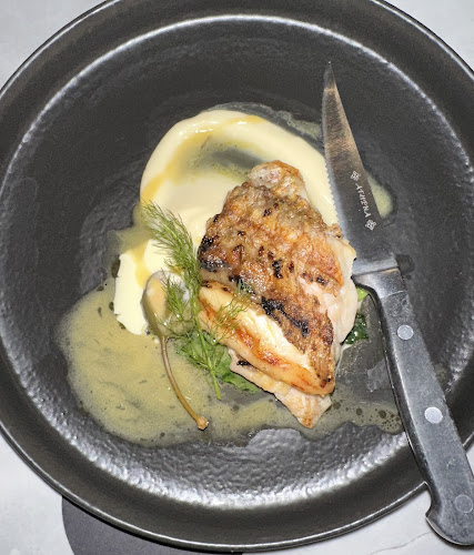 Comentarii opinii despre ESQ Bar + Dining