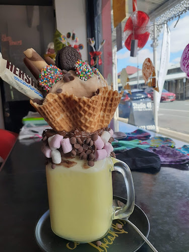 Opinii despre Kyneton Sweets and Treats în Kyneton - Hospitality and gastronomy