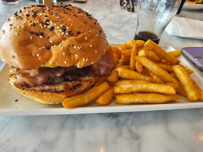 Diggers The Entrance - Long Jetty