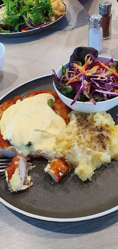 Murray Bridge Community Club - Hospitality and gastronomy