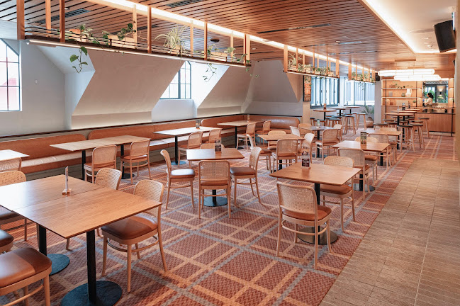 Mermaid Beach Tavern