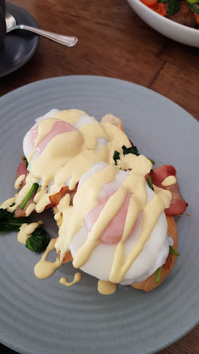 Comentarii opinii despre Cedar Cafe