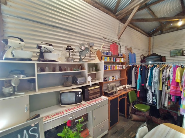 Comentarii opinii despre Otway NouriShed