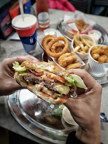 Comentarii opinii despre Huxtaburger Redfern