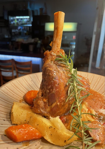 Opinii despre Athenia Restaurant & Bar în Carrara - Hospitality and gastronomy