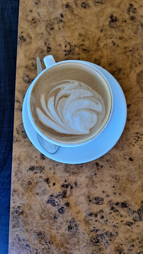 Idle In Cafe - Sydney