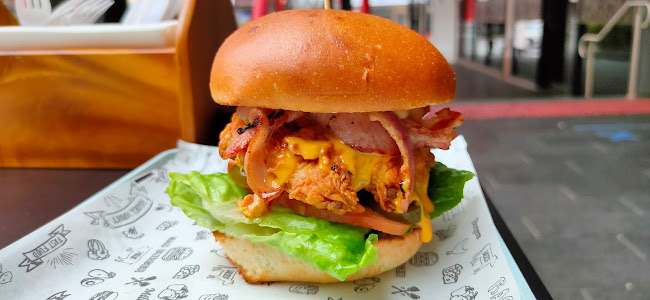 Opinii despre Mad Burger Fortitude Valley în Fortitude Valley - Hospitality and gastronomy