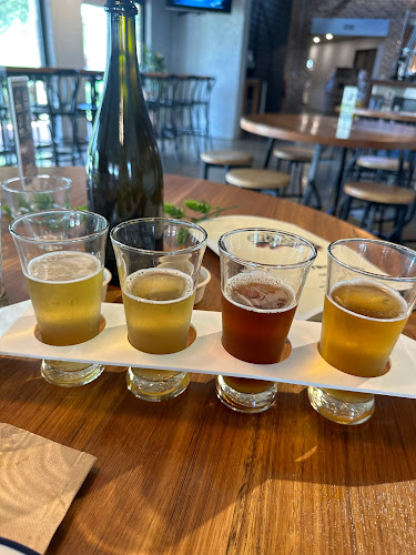 Opinii despre Restaurant at Potters Hotel & Brewery în Nulkaba - Hospitality and gastronomy