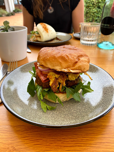 Cafe Vie - Hospitality and gastronomy