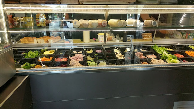 Opinii despre Wes's Walkabout Cafe în Wagga Wagga - Hospitality and gastronomy