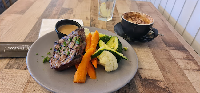 71 Bolger Ave, Mount Austin NSW 2650