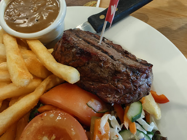 Harvey Road Tavern - Gladstone