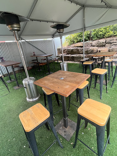 Monroe's Burgers & Beers