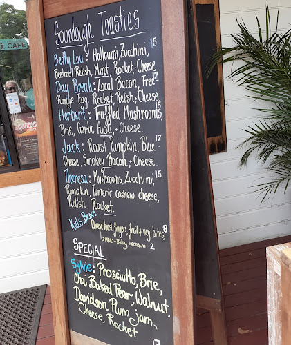 Comentarii opinii despre Steam & Cedar