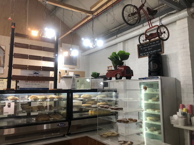 and, Shop 4 cnr old hume hwy, Crimea St, Balaclava NSW 2575