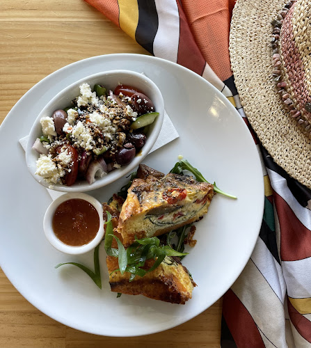 Comentarii opinii despre Boulevarde Cafe Larder Gifts and Fragrances