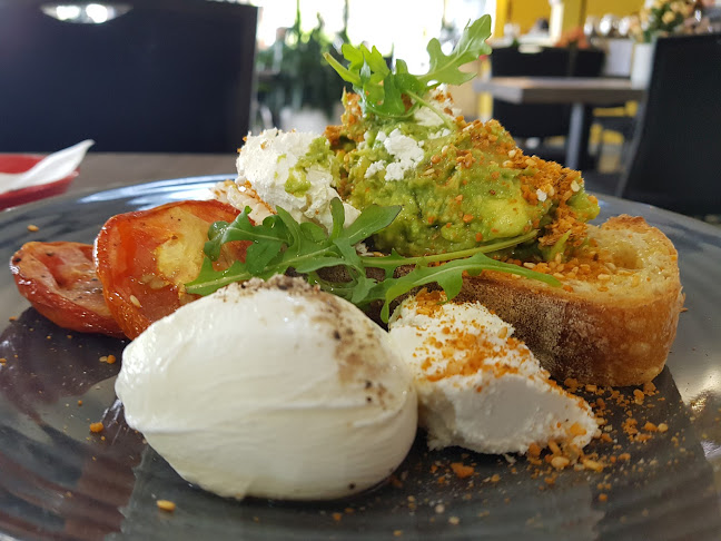 Opinii despre Fork N Flower în Moolap - Hospitality and gastronomy