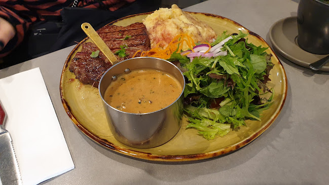 Comentarii opinii despre The Living Room Café