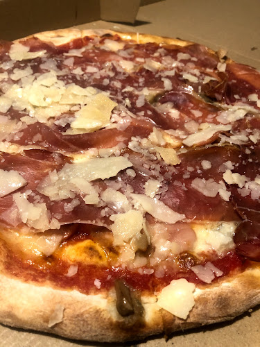 Pizzeria Amore Mio - Hospitality and gastronomy