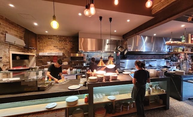 Opinii despre Capanno Trattoria Bar and Grill în Sydney - Hospitality and gastronomy