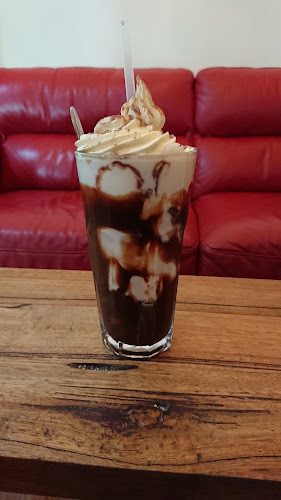 Funkey Monkey Cafe - Hospitality and gastronomy