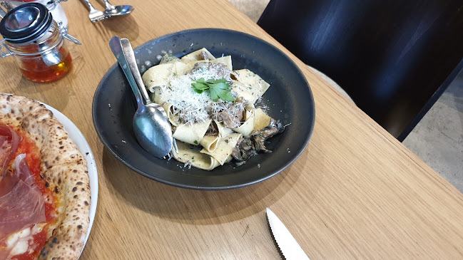 400 Gradi - Essendon - Hospitality and gastronomy