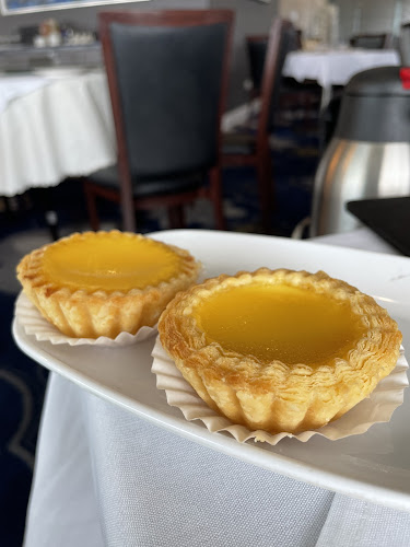 Sundale, level 1/2 Como Cres, Southport QLD 4215