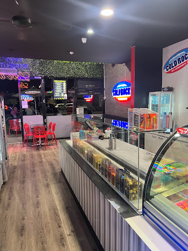 26/13 Lake St, Caroline Springs VIC 3023