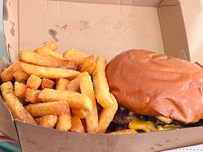 Comentarii opinii despre Mate Burger