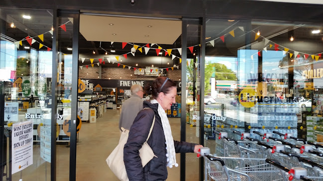 Comentarii opinii despre Liquorland Warehouse Ashburton Warrigal Rd (formerly First Choice Liquor Market Ashburton)
