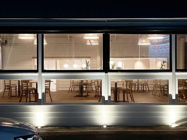 Comentarii opinii despre Breeze Cafe & Bar