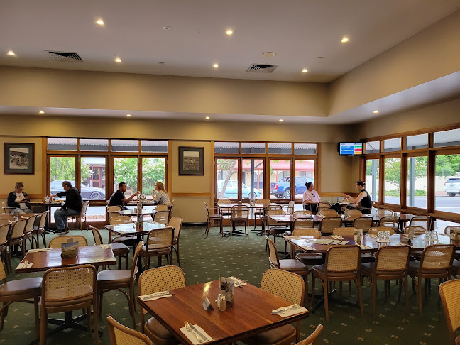 Old Noarlunga Hotel - Old Noarlunga