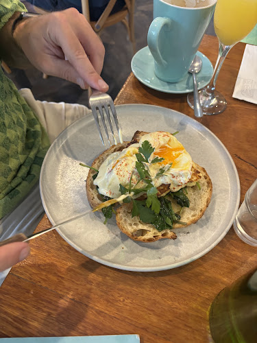 Comentarii opinii despre House of Hubert