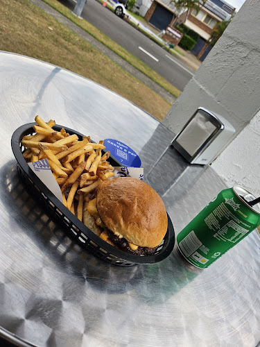 SHOP 4/7 Broadmeadows Rd, Maroochydore QLD 4558